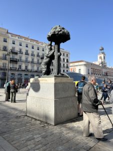 the bear and the strawberry tree statue in Madrid, Spain