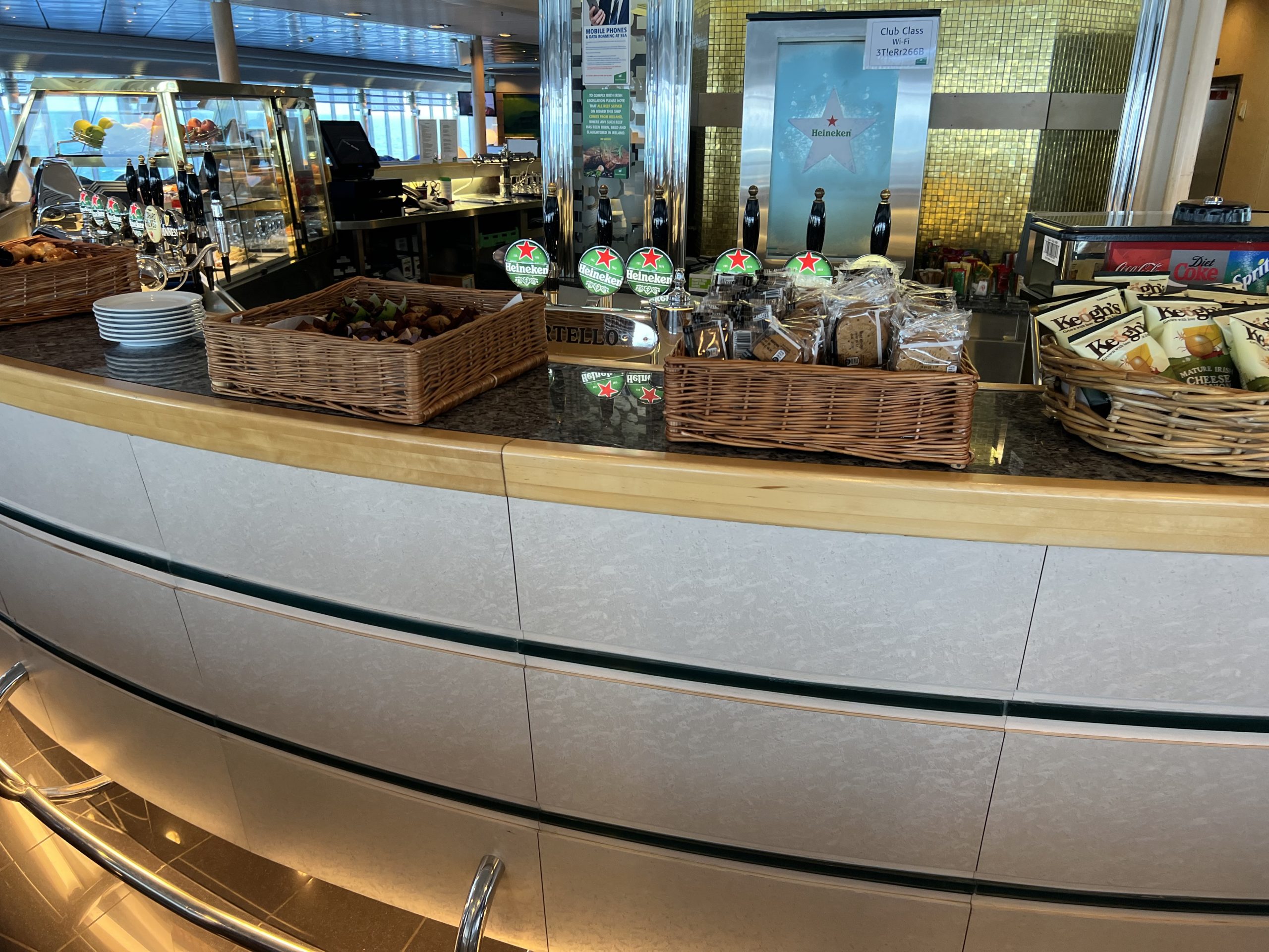 Club Class Level Food and Drinks