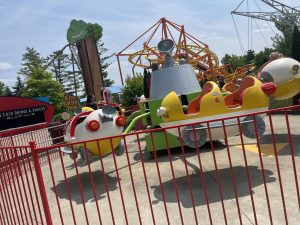 Planet Snoopy Flying Fun